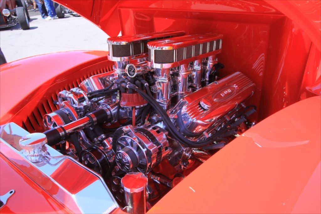 1940-Ford-truck-engine