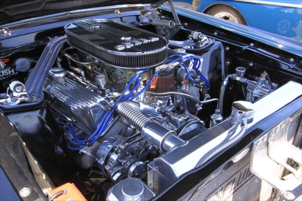 428 Cobra Jet V-8 Engine.