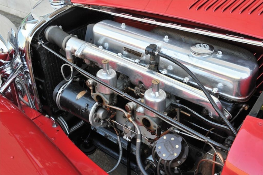 SS-100-Jaguar-engine