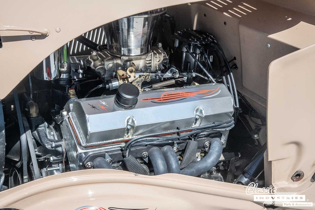 1934-Ford-roadster-engine