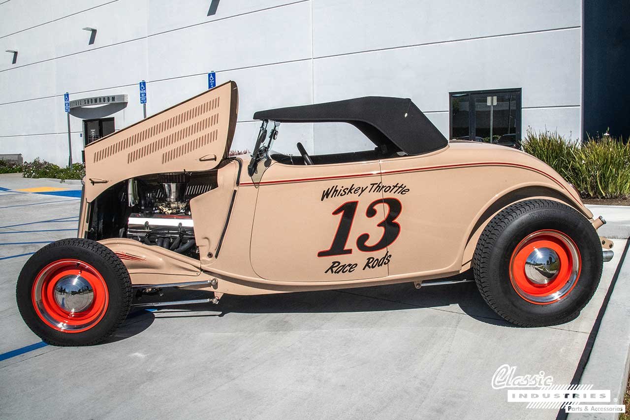 1934-Ford-roadster-side-view-hood-up