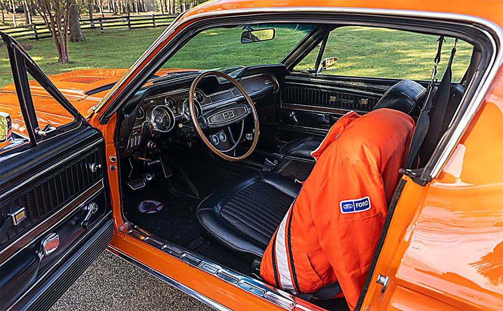 1968 GT500KR SLO interior