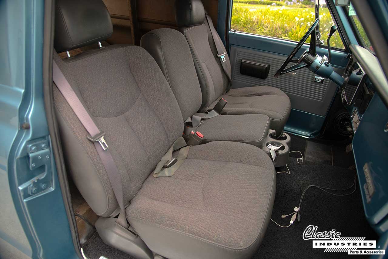 70_GMC_Panel_Impala_Blue_Seats