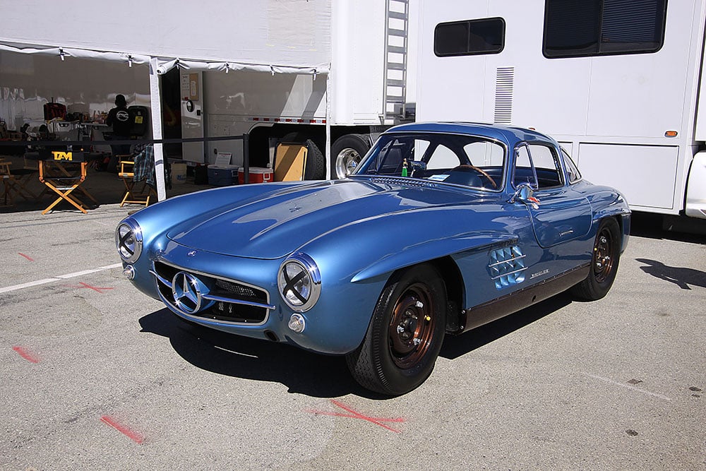 300SL Gullwing blue front