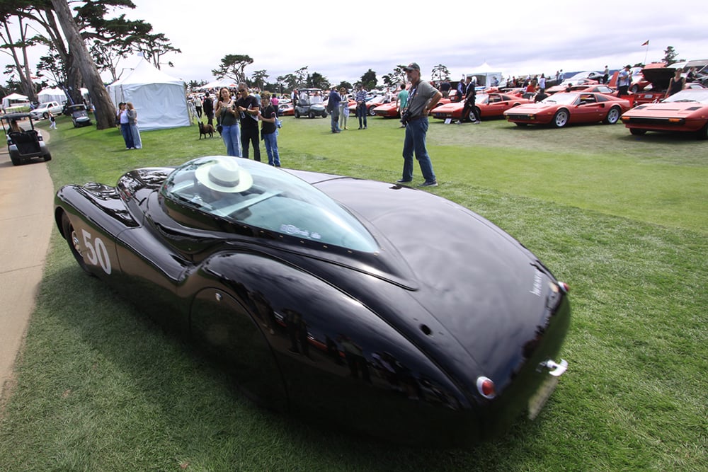 Jaguar XK120 driving off