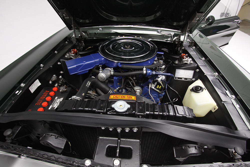 Bullitt engine head on