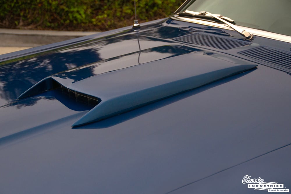 1968_Mercury_Cougar_Blue_Hood_Scoop