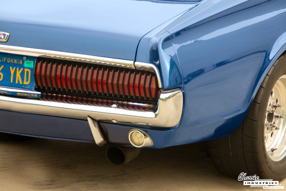 1968_Mercury_Cougar_Blue_Passenger_Tailight